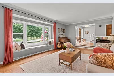 717  St Johns Dr, Delafield, WI 53018 - Photo 10