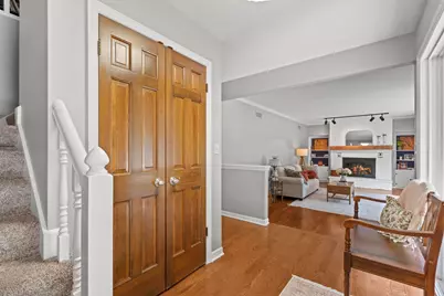 717  St Johns Dr, Delafield, WI 53018 - Photo 6