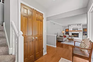717 St Johns Dr, Delafield, WI 53018 - Photo 6