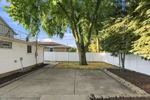 6001 S Lake Dr, Cudahy, WI 53110 - Photo 24
