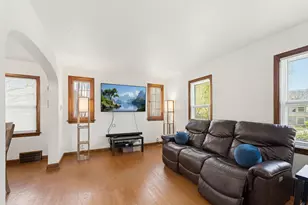 1219 N 85th St, Wauwatosa, WI 53226 - Photo 6