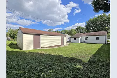 6538 W Euclid Ave, Milwaukee, WI 53219 - Photo 30