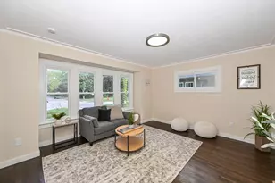7939 Hillcrest Dr, Wauwatosa, WI 53213 - Photo 6