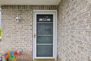 3484 W Sycamore St, Franklin, WI 53132 - Photo 2