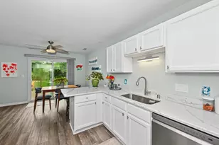 3484 W Sycamore St, Franklin, WI 53132 - Photo 14