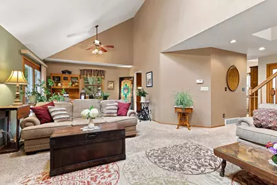 4589  Hunters Glen Dr, Sheboygan, WI 53083 - Photo 8