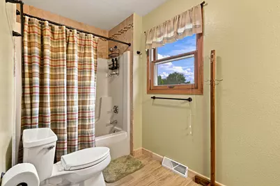 4589  Hunters Glen Dr, Sheboygan, WI 53083 - Photo 22