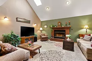 4589 Hunters Glen Dr, Sheboygan, WI 53083 - Photo 10