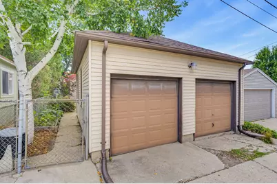 3416 S Quincy Ave, Milwaukee, WI 53207 - Photo 28