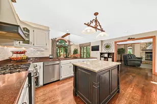 W168N10307 Wildrose Ln, Germantown, WI 53022 - Photo 10