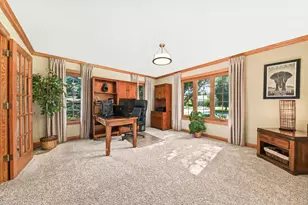 W168N10307 Wildrose Ln, Germantown, WI 53022 - Photo 6