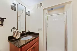904 Lynne Ct, Waukesha, WI 53186 - Photo 38