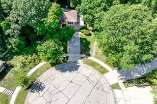 904 Lynne Ct, Waukesha, WI 53186 - Photo 48