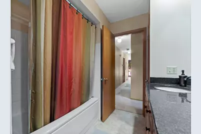 904  Lynne Ct, Waukesha, WI 53186 - Photo 32