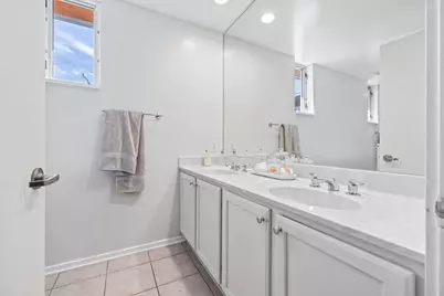 1929 N Pierce St #15, Milwaukee, WI 53212 - Photo 16