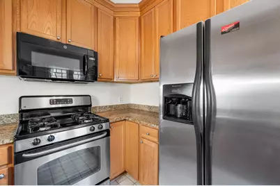 3127 N Marietta Ave #5, Milwaukee, WI 53211 - Photo 6