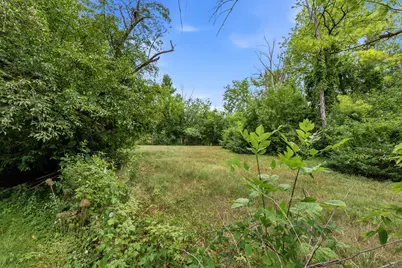 500 W Riverview Dr, Glendale, WI 53209 - Photo 24