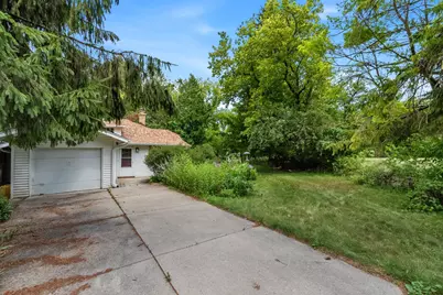 500 W Riverview Dr, Glendale, WI 53209 - Photo 2