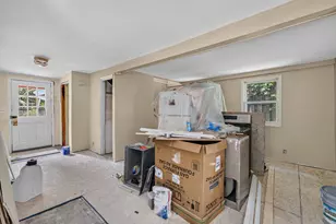500 W Riverview Dr, Glendale, WI 53209 - Photo 14