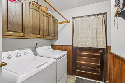 1615 N Poeppel Rd, Koshkonong, WI 53538 - Photo 30