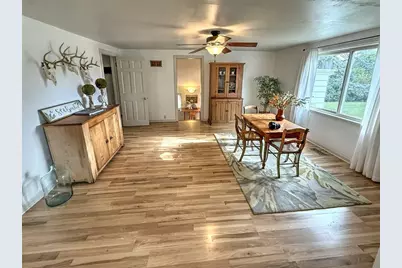 W140N11161  Country Aire Dr Dr, Germantown, WI 53022 - Photo 8