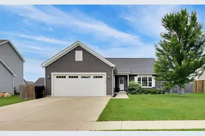 1420 E Longneedle Ln, Elkhorn, WI 53121 - Photo 1