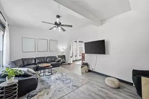 2045 N Hubbard St, Milwaukee, WI 53212 - Photo 40
