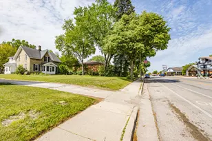 8513 W North Ave, Wauwatosa, WI 53226 - Photo 8