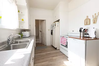 8513 W North Ave #8515, Wauwatosa, WI 53226 - Photo 12