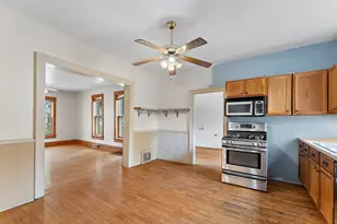 1016 E Vine St, Appleton, WI 54911 - Photo 10