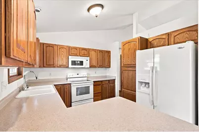 300  Martin Dr, Fredonia, WI 53021 - Photo 14