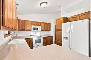 300 Martin Dr, Fredonia, WI 53021 - Photo 14
