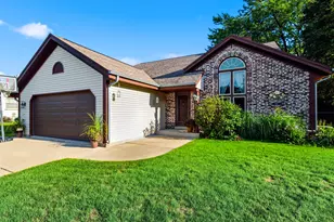 307 James St, Watertown, WI 53098 - Photo 2