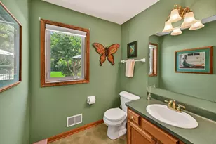 9558 S Fairway Circle, Franklin, WI 53132 - Photo 28
