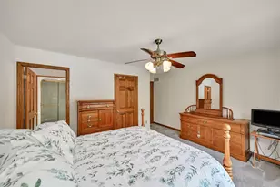 9558 S Fairway Circle, Franklin, WI 53132 - Photo 22