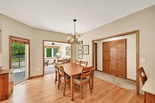 9558 S Fairway Circle, Franklin, WI 53132 - Photo 12