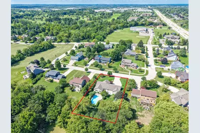 9558 S Fairway Cir, Franklin, WI 53132 - Photo 6