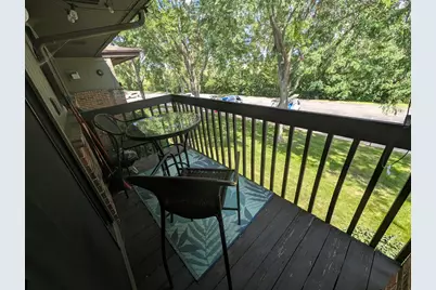 372  Park Hill Dr #H, Pewaukee, WI 53072 - Photo 16