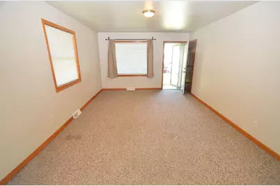 120  Felix St, Wales, WI 53183 - Photo 4