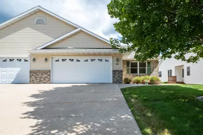 820  Chief Kewaskum Pl, Kewaskum, WI 53040 - Photo 2
