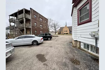 2109  Washington Ave #Lower, Front, Racine, WI 53403 - Photo 10