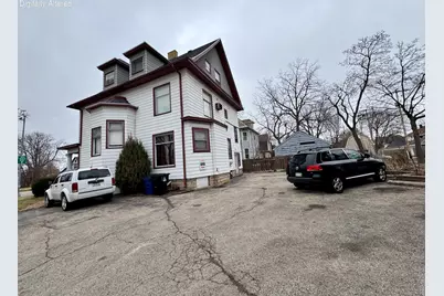 2109  Washington Ave #Lower, Front, Racine, WI 53403 - Photo 10