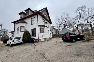 2109 Washington Ave, Racine, WI 53403 - Photo 10