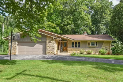 12810 W Meadow Ln, New Berlin, WI 53151 - Photo 34