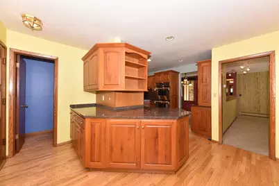 12810 W Meadow Ln, New Berlin, WI 53151 - Photo 16