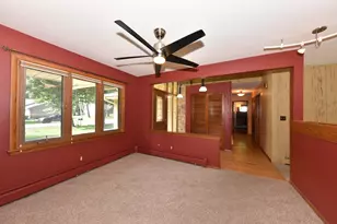 12810 W Meadow Ln, New Berlin, WI 53151 - Photo 10