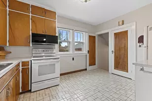 2610 Lasalle St, Racine, WI 53402 - Photo 8