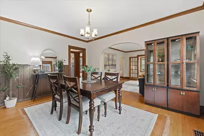 2610  Lasalle St, Racine, WI 53402 - Photo 6