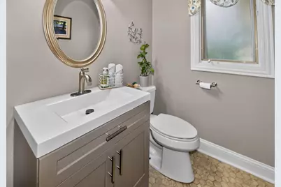 8755 N Pelham Pkwy, Bayside, WI 53217 - Photo 28