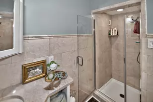 8755 N Pelham Pkwy, Bayside, WI 53217 - Photo 18